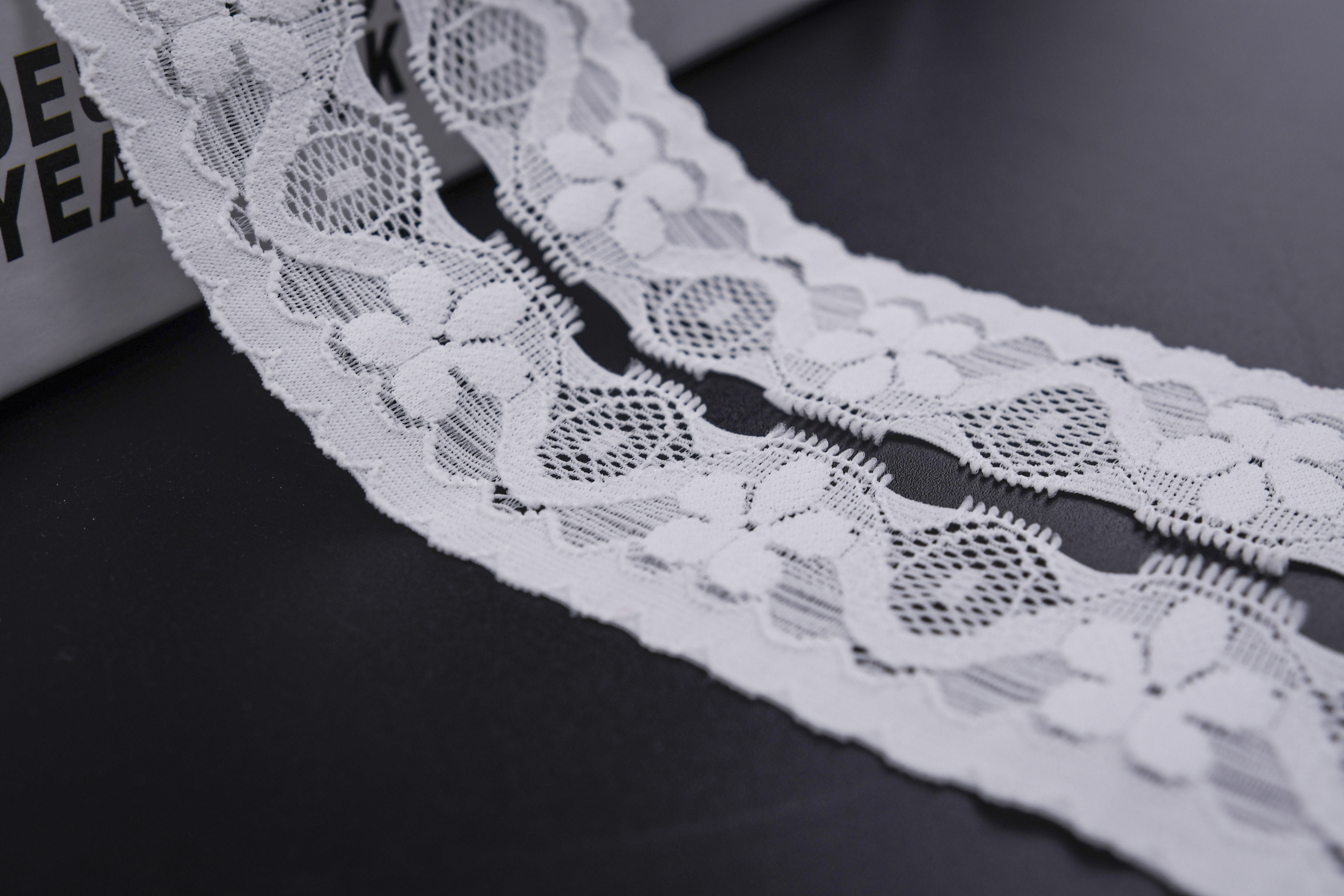 High Quality Stretch Nylon Lace Trim 3.5cm Nylon Lace Fabric Nylon Spandex Lace for Bra And Underwear Wedding Decoration 520#